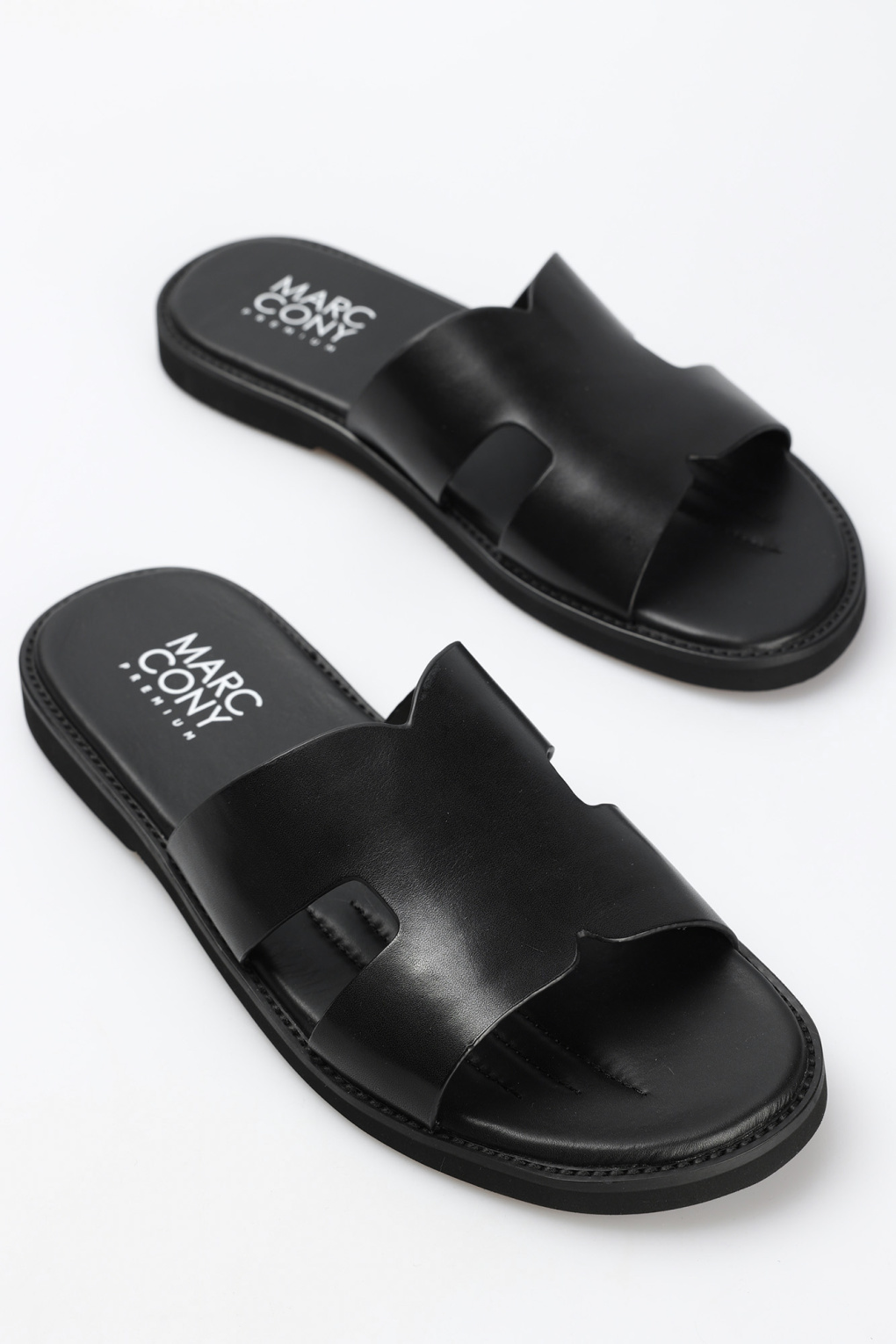 Шлепки Marc Cony