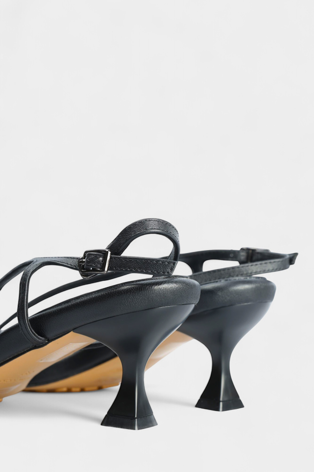 Босоножки Marc Cony