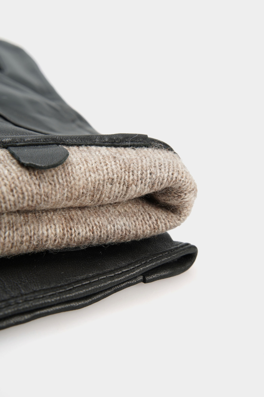 Перчатки Marc Cony