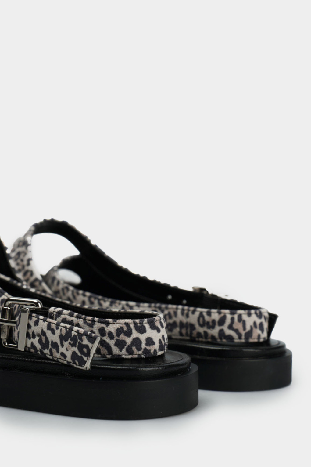 Босоножки Marc Cony